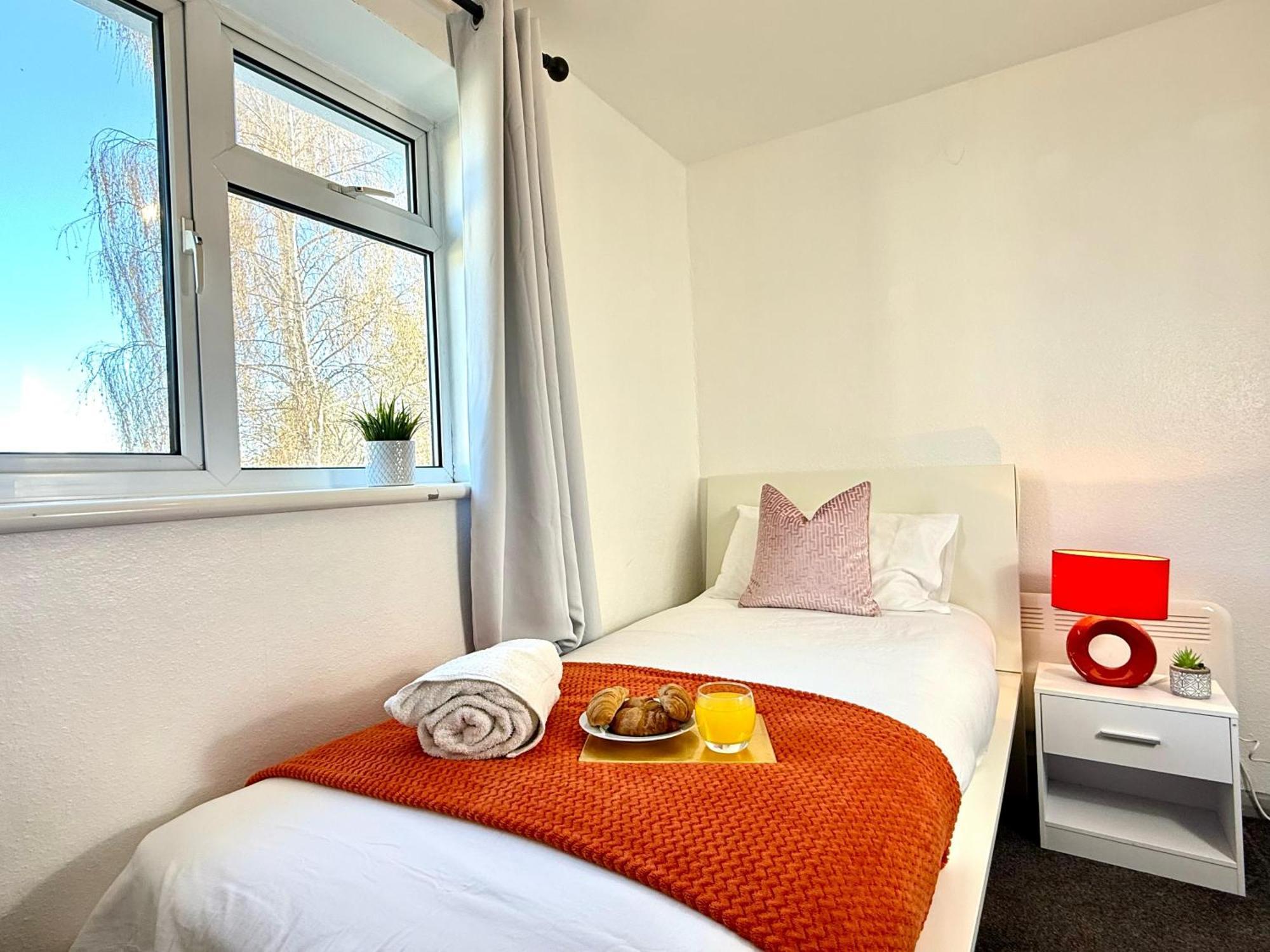 Stylish 3-Bedroom House With Garden & Free Parking'S, Prime Location With Private Garden Kidlington Buitenkant foto