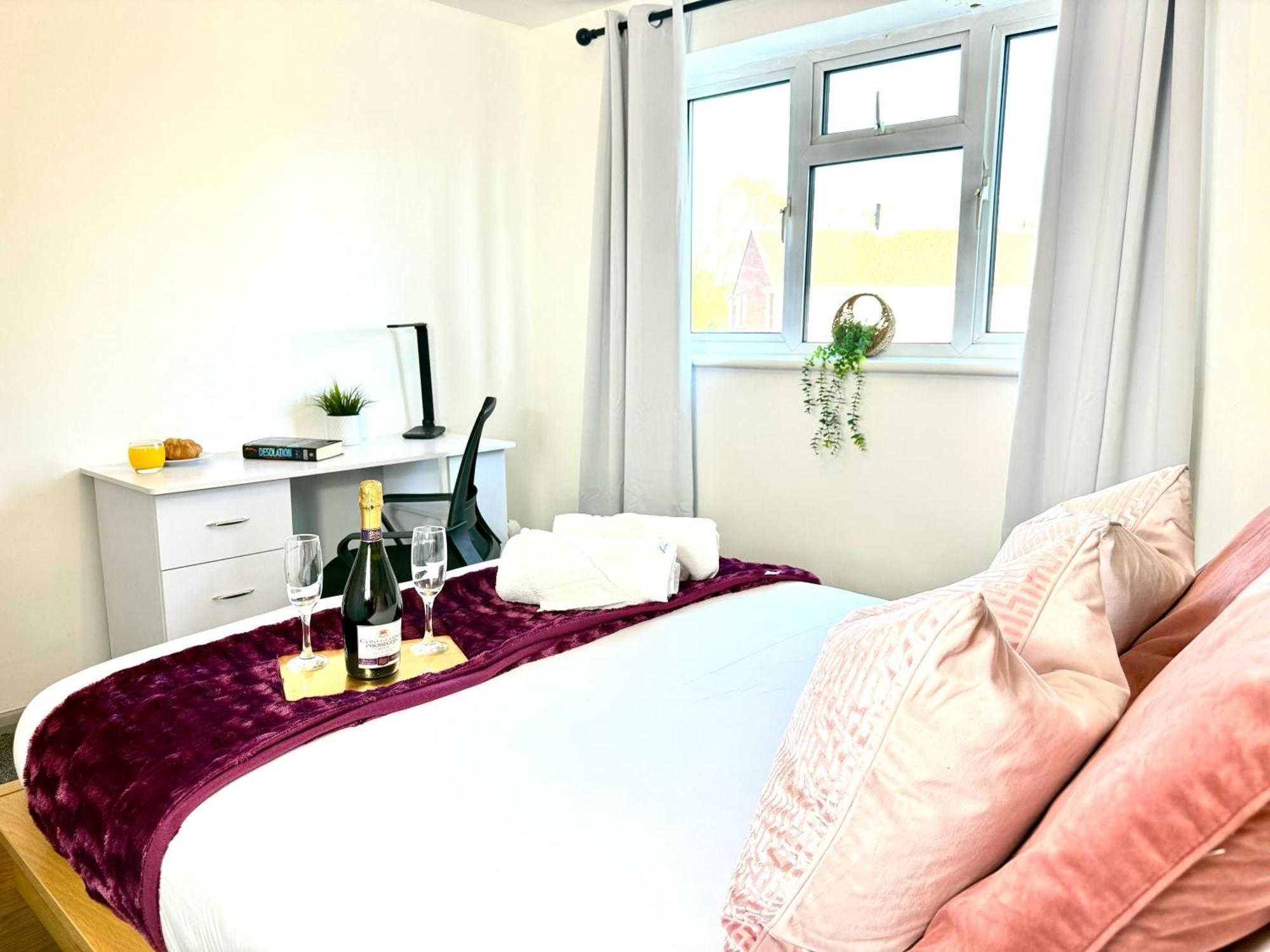 Stylish 3-Bedroom House With Garden & Free Parking'S, Prime Location With Private Garden Kidlington Buitenkant foto