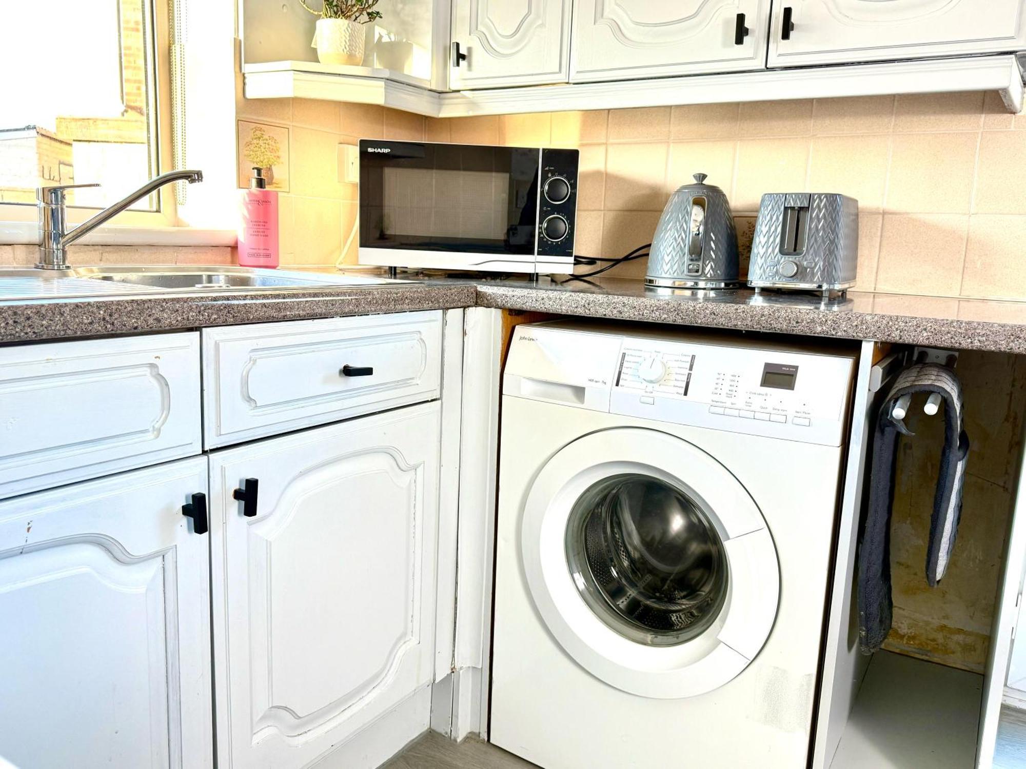 Stylish 3-Bedroom House With Garden & Free Parking'S, Prime Location With Private Garden Kidlington Buitenkant foto